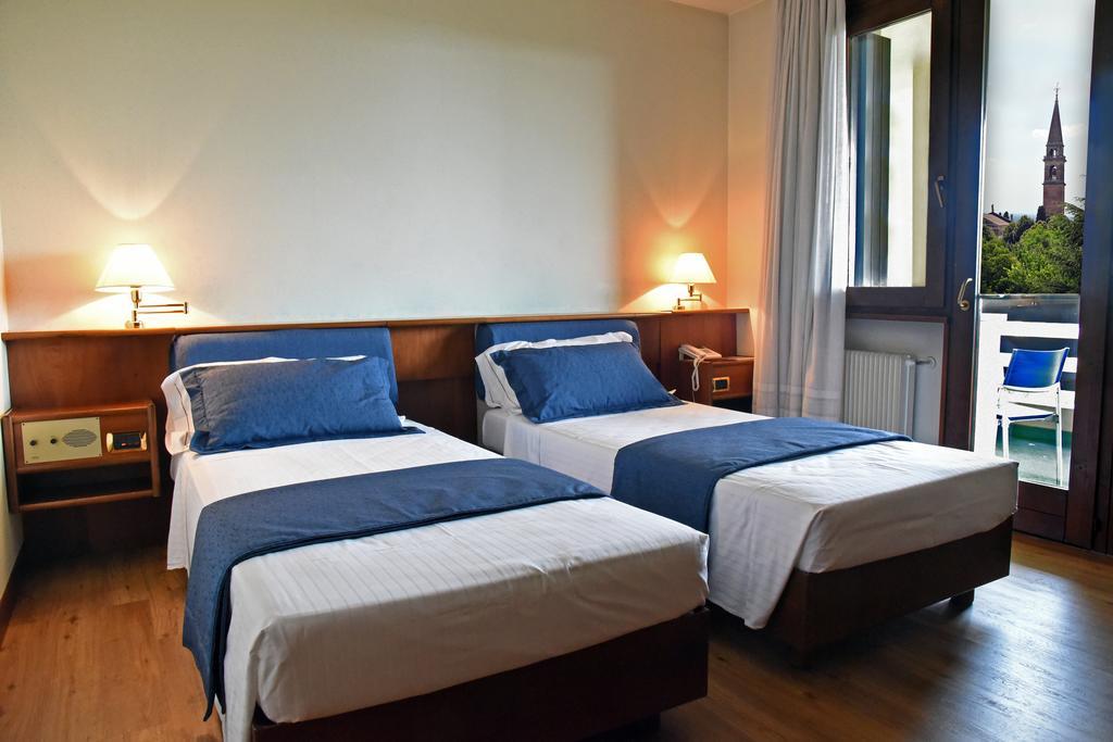 Hotel Bellavista Монтебеллуна Экстерьер фото